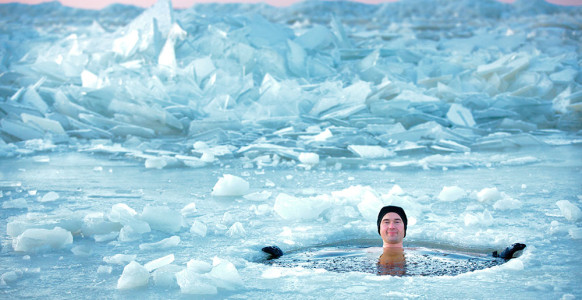 ice-swim-582×300